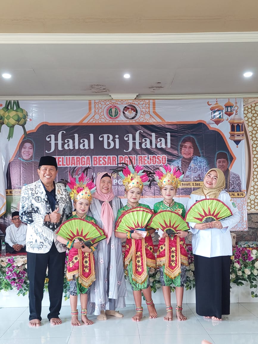 Tim Tari SDN TOYANING I REJOSO TAMPIL DI ACARA HALAL BIHALAL PGRI  KEC. REJOSO